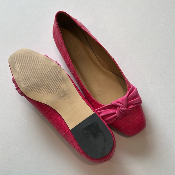 Talbots - 8, crocodile print, leather/suede pink flats - Picture 3 of 6